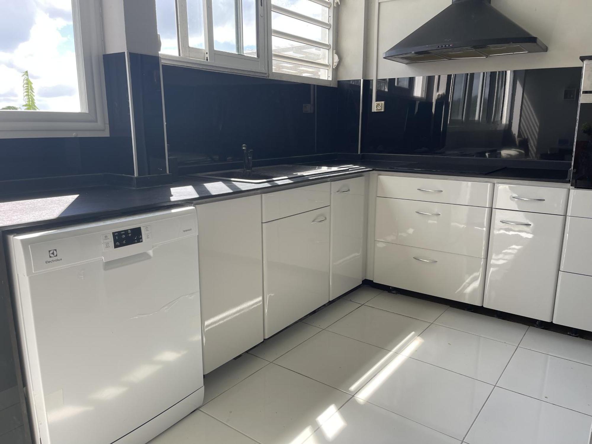 Appartement Lalau Avec Vue Sur La Mer Et Piscine Schoelcher Kültér fotó
